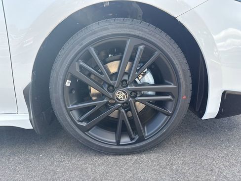 New 2026 Toyota Camry Hybrid image 8