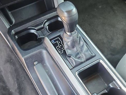 Used 2016 Toyota Tacoma SR5 w/ Towing Package RWD image 15
