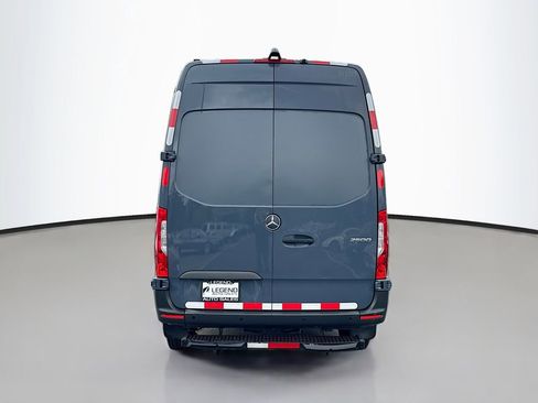 Used 2019 Mercedes-Benz Sprinter 144 image 5