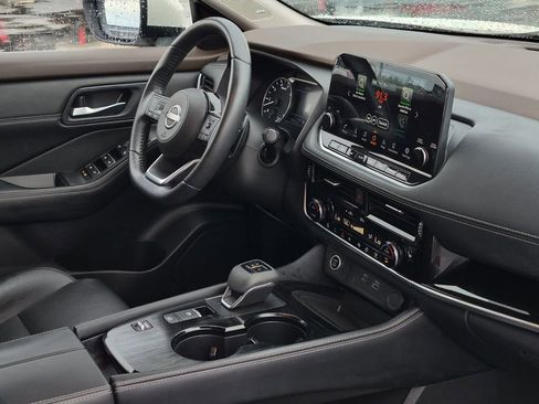 Used 2023 Nissan Rogue SL w/ SL Premium Package FWD image 11