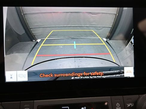 Used 2025 Toyota Grand Highlander AWD image 28