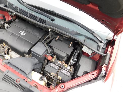 Used 2011 Toyota Sienna LE FWD image 25