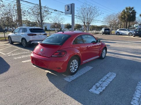 Used 2019 Volkswagen Beetle 2.0T S image 9