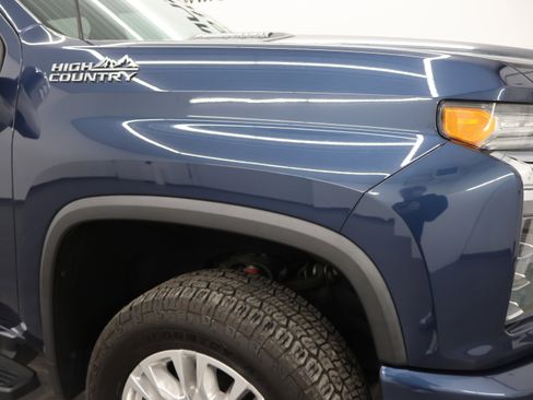 Used 2021 Chevrolet Silverado 2500 High Country w/ Z71 Off-Road Package image 28
