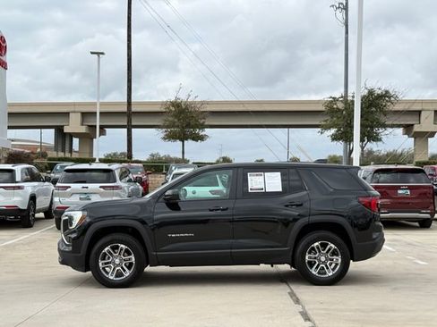Used 2025 GMC Terrain Elevation image 9