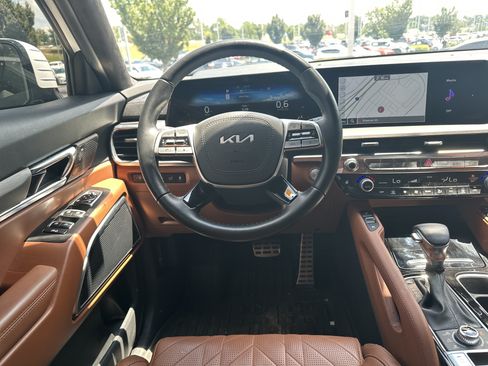 Used 2025 Kia Telluride SX Prestige X-Pro AWD/4WD image 12