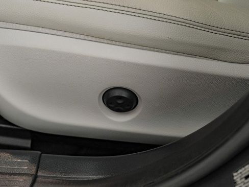 Used 2015 Mercedes-Benz GLA 250 4MATIC image 28