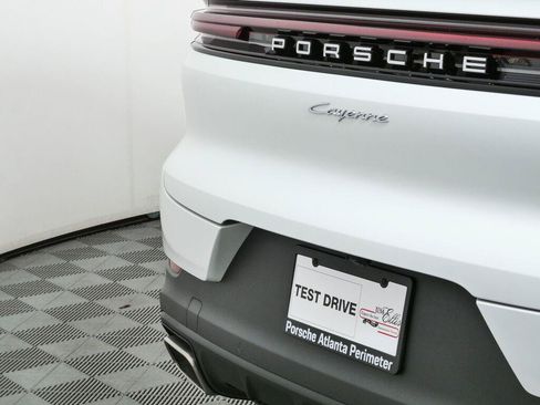 New 2026 Porsche Cayenne Coupe AWD/4WD image 38