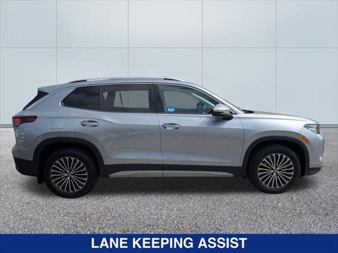 Certified 2025 Volkswagen Tiguan S FWD image 6
