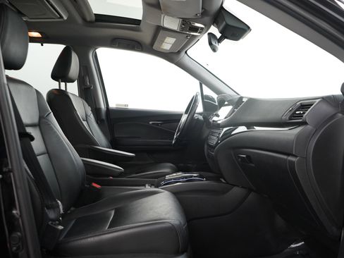 Used 2019 Honda Pilot Elite image 11