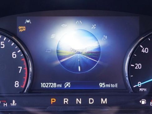 Used 2020 Ford Explorer XLT w/ Equipment Group 202A image 35