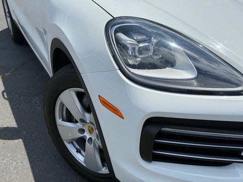 Used 2019 Porsche Cayenne AWD/4WD image 3