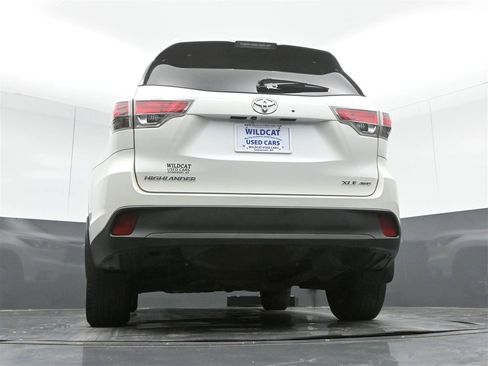 Used 2016 Toyota Highlander XLE AWD/4WD image 34