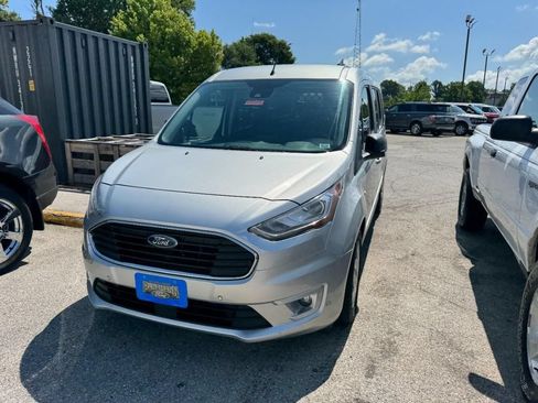 Used 2022 Ford Transit Connect XLT FWD image 5