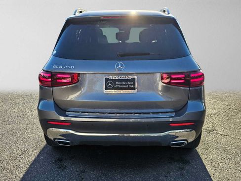 Used 2026 Mercedes-Benz GLB 250 image 4