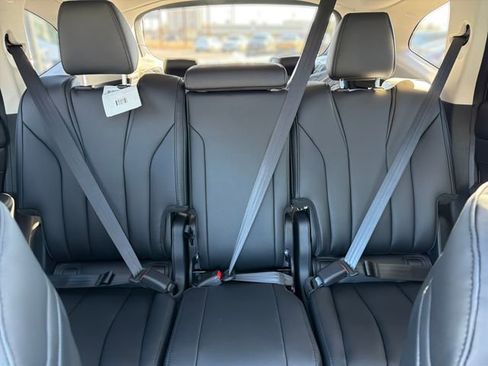 New 2026 Acura MDX SH-AWD image 22