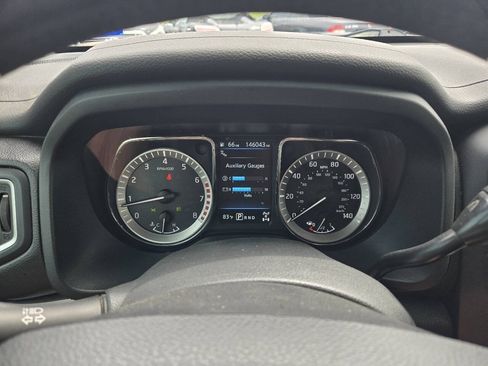Used 2019 Nissan Titan SV w/ SV Convenience Package AWD/4WD image 25