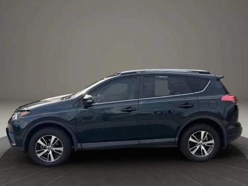 Used 2018 Toyota RAV4 XLE FWD image 1