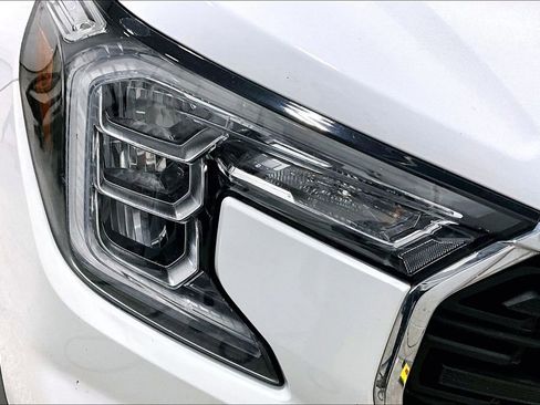 Used 2023 GMC Terrain SLE w/ Driver Convenience Package image 31