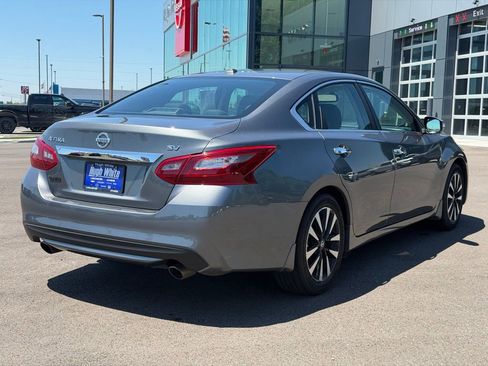 Used 2018 Nissan Altima 2.5 SV w/ 2.5 SV Technology Package FWD image 5