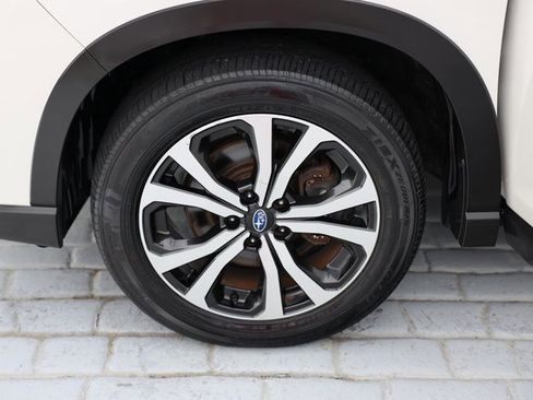 Used 2020 Subaru Forester Limited image 61
