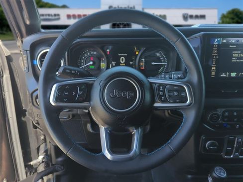 Used 2024 Jeep Wrangler High Altitude AWD/4WD image 16
