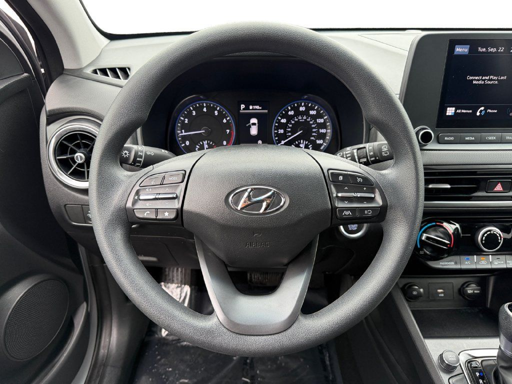 Used 2023 Hyundai Kona SEL AWD/4WD image 12