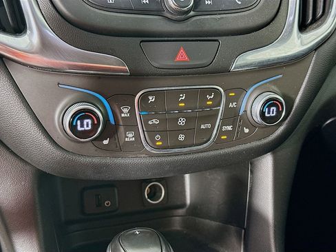 Used 2018 Chevrolet Equinox LT FWD image 20