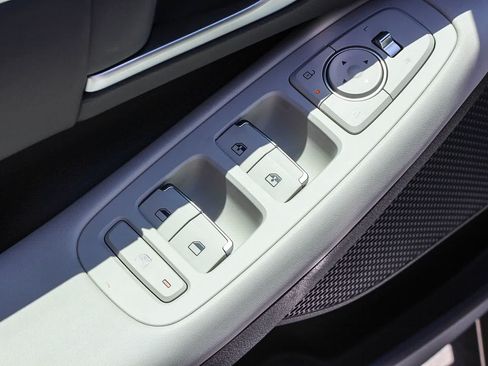 Certified 2025 Hyundai Sonata SEL FWD image 27