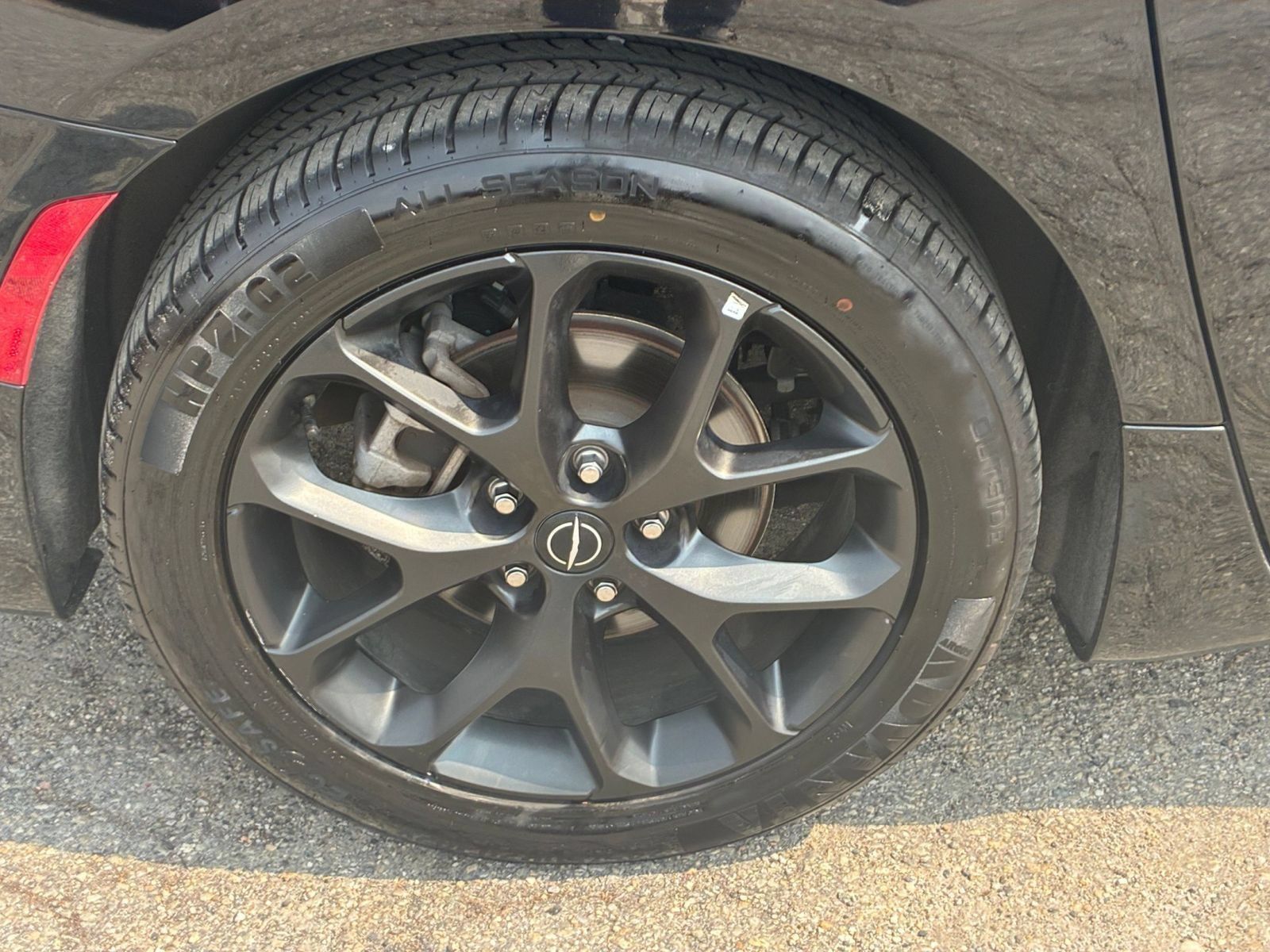 Used 2025 Chrysler Pacifica Limited FWD image 25