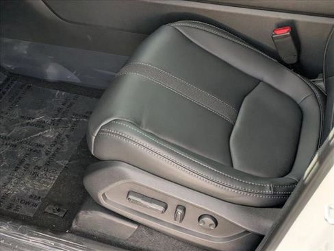 New 2025 Honda Pilot EX-L image 4