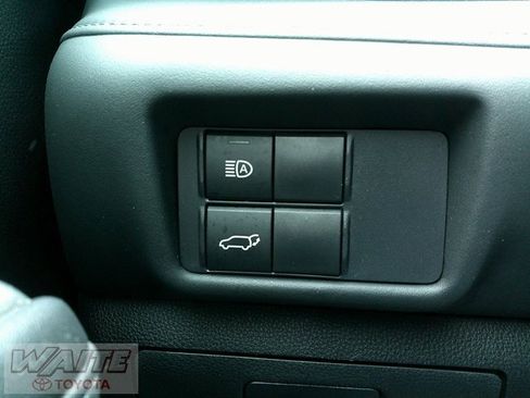 Certified 2022 Toyota Highlander LE image 18