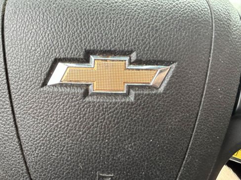 Used 2019 Chevrolet Trax LS AWD/4WD image 19
