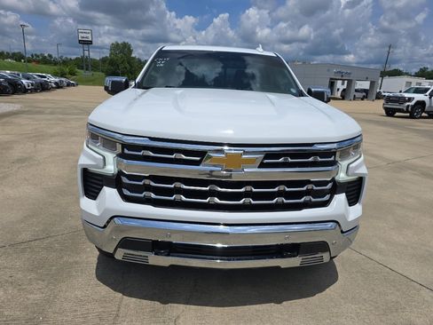 Used 2024 Chevrolet Silverado 1500 LTZ w/ LTZ Convenience Package II AWD/4WD image 2