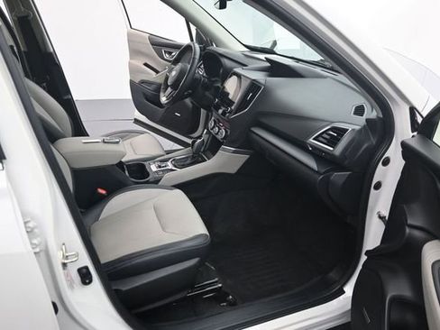 Used 2020 Subaru Forester Limited AWD/4WD image 17