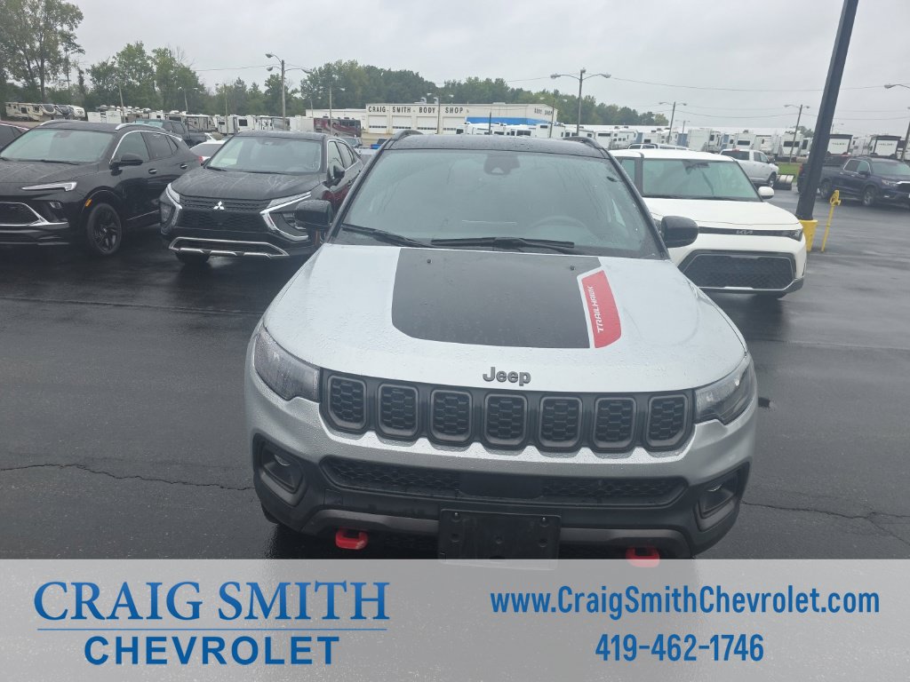 Used 2025 Jeep Compass Trailhawk AWD/4WD image 10