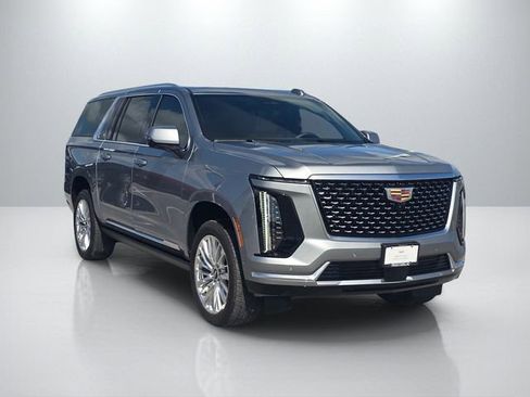 Used 2025 Cadillac Escalade ESV Premium Luxury w/ Touring Package RWD image 3