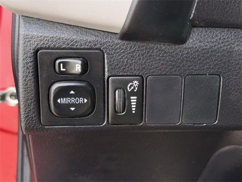 Used 2017 Toyota Corolla LE w/ LE Premium Package w/Moonroof image 21