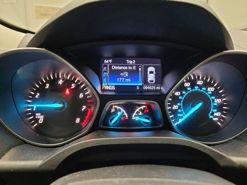 Used 2016 Ford Escape SE w/ SE Cold Weather Package AWD/4WD image 23