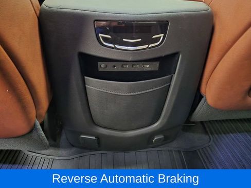 Used 2020 Cadillac Escalade Premium Luxury AWD/4WD image 35