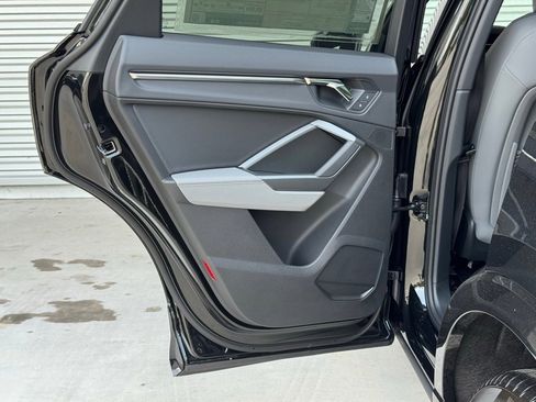 New 2025 Audi Q3 2.0T Premium image 23