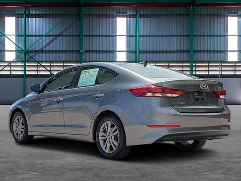 Used 2018 Hyundai Elantra Value Edition FWD image 3
