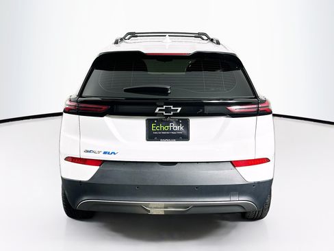 Used 2023 Chevrolet Bolt EUV LT w/ Driver Confidence Package FWD image 7