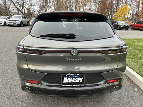 Used 2024 Alfa Romeo Tonale Veloce w/ Premium Interior Package image 26