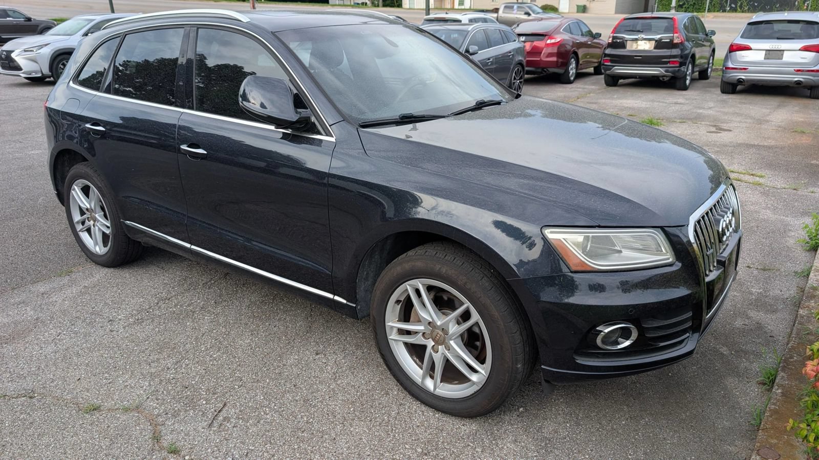 Used 2017 Audi Q5 2.0T Premium Plus w/ Technology Package AWD/4WD image 1