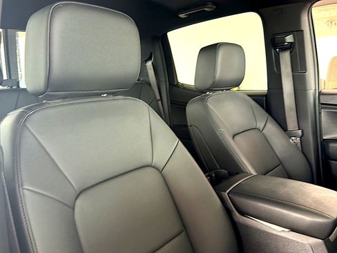 Used 2025 Chevrolet Colorado Trail Boss AWD/4WD image 24