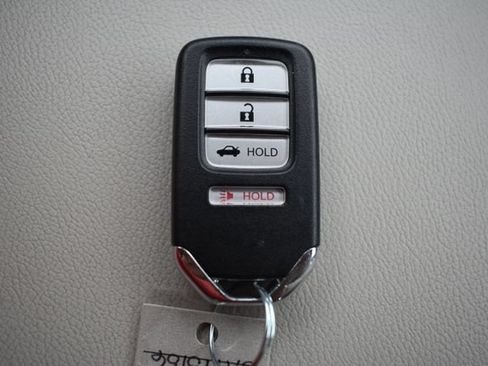 Used 2018 Honda Accord LX image 27