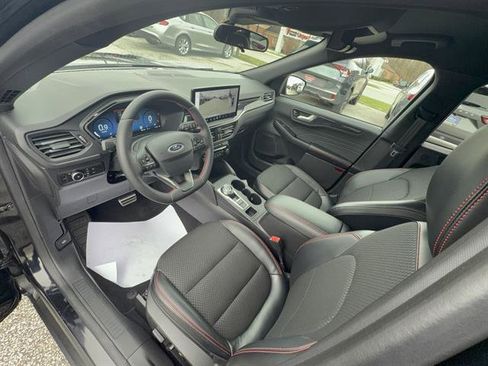 Certified 2023 Ford Escape ST-Line Select w/ Tech Pack #2 image 13