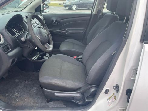 Used 2012 Nissan Versa SV FWD image 8