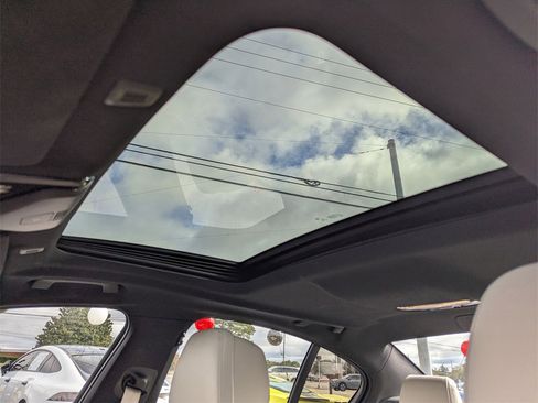 Used 2022 BMW 530i xDrive w/ M Sport Package image 14